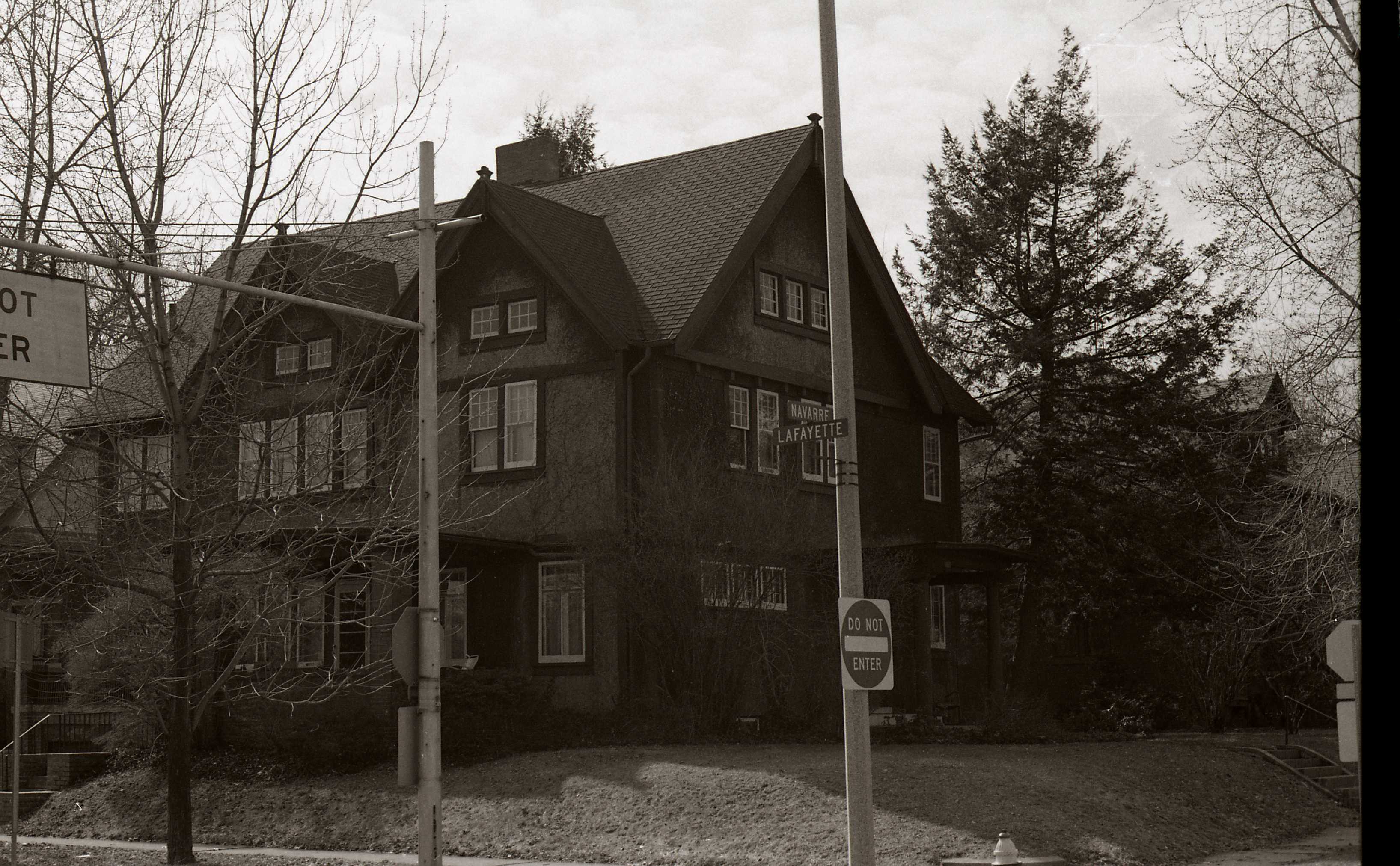 304 W Navarre Street